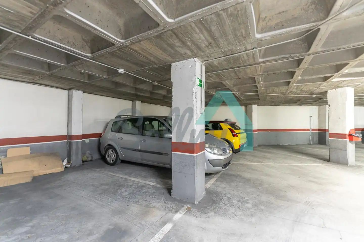 Estudio de alquiler en Avenida de Bruselas, HUCA - La Cadellada