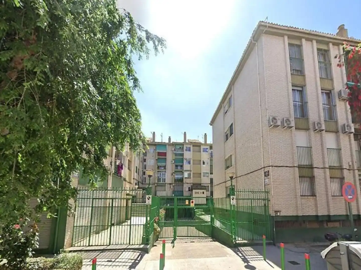 Vista exterior de Pis en venda en Granada