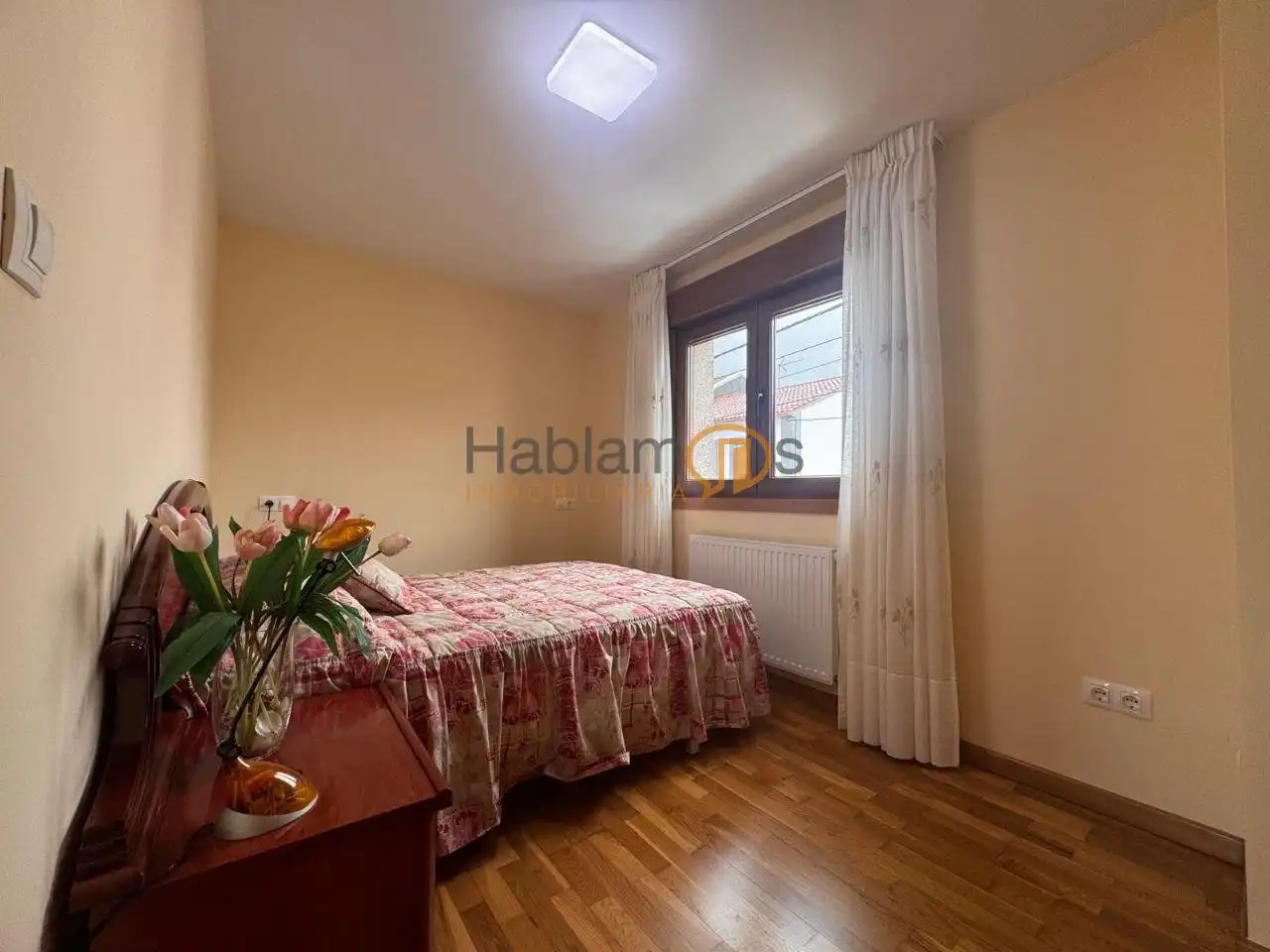 Habitación de Casa o chalet en venta en Vilagarcía de Arousa con Calefacción, Jardín privado y Terraza
