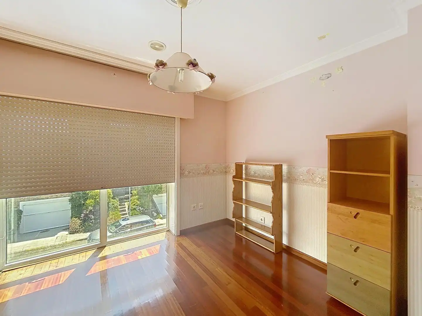 Habitación de Casa adosada en venta en Santiago de Compostela  con Calefacción, Terraza y Piscina comunitaria