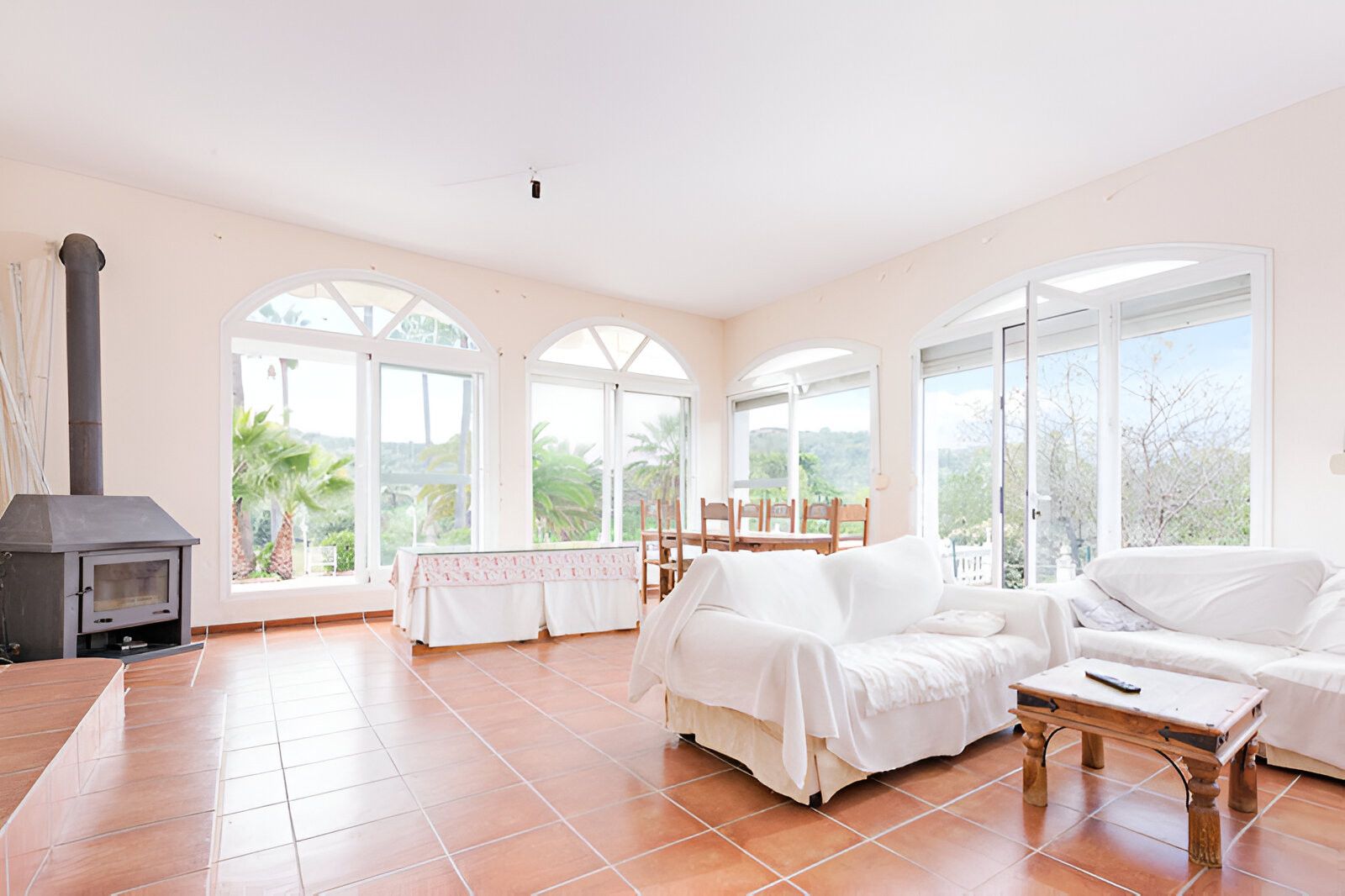 Sala de estar de Casa o chalet en venta en Estepona con Aire acondicionado, Terraza y Piscina