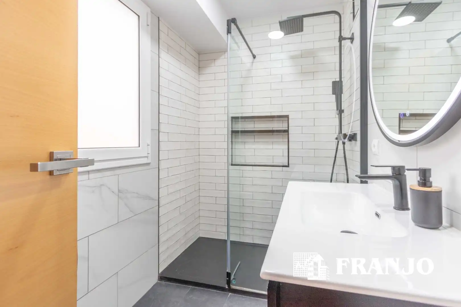 Bathroom of Flat for sale in Creu de Barberà - Sector Sud