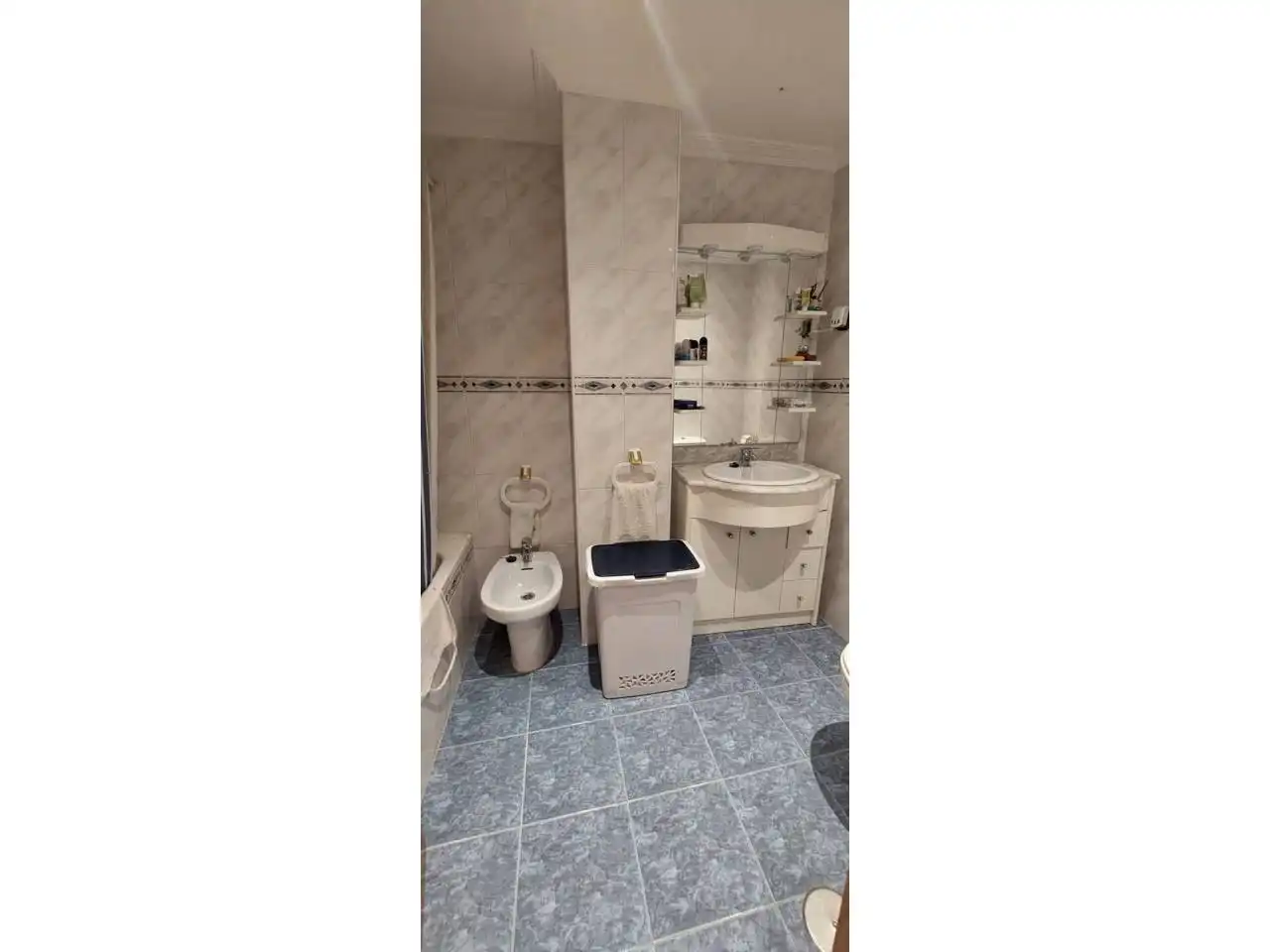 Badezimmer von Wohnung zum Verkauf in Villaquilambre mit Heizung und Balkon