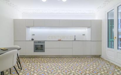 Kitchen of Flat for sale in  Barcelona Capital  with Air Conditioner