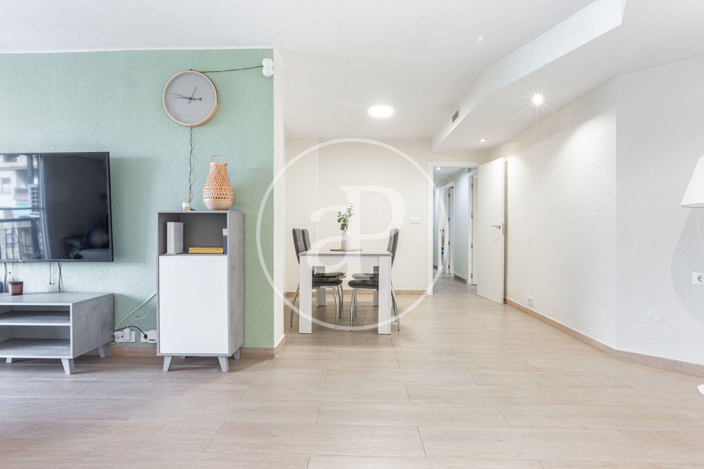 Flat for sale in  Valencia Capital  with Air Conditioner, Heating and Balcony