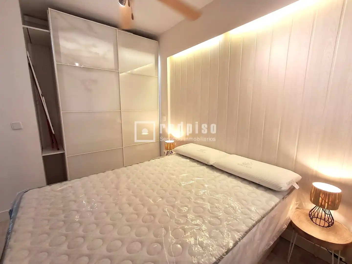 Habitación de Piso de alquiler en Madrid con Aire acondicionado, Calefacción y Amueblado