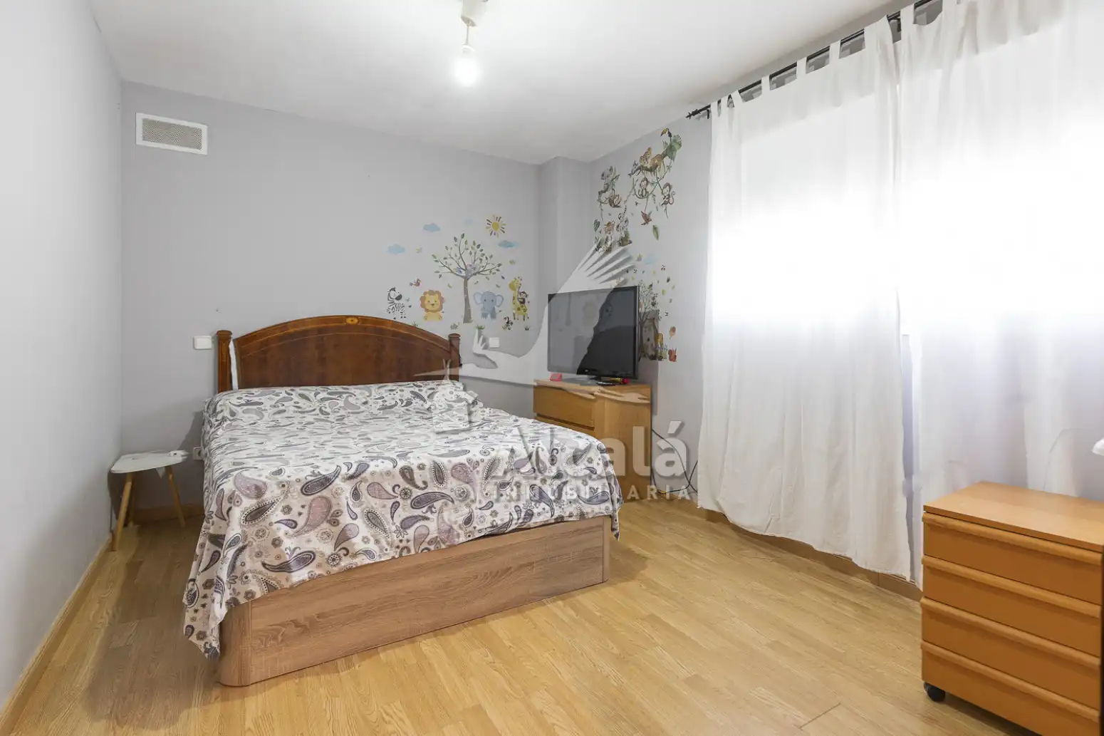 Habitación de Casa o chalet en venta en Los Santos de la Humosa con Calefacción y Trastero
