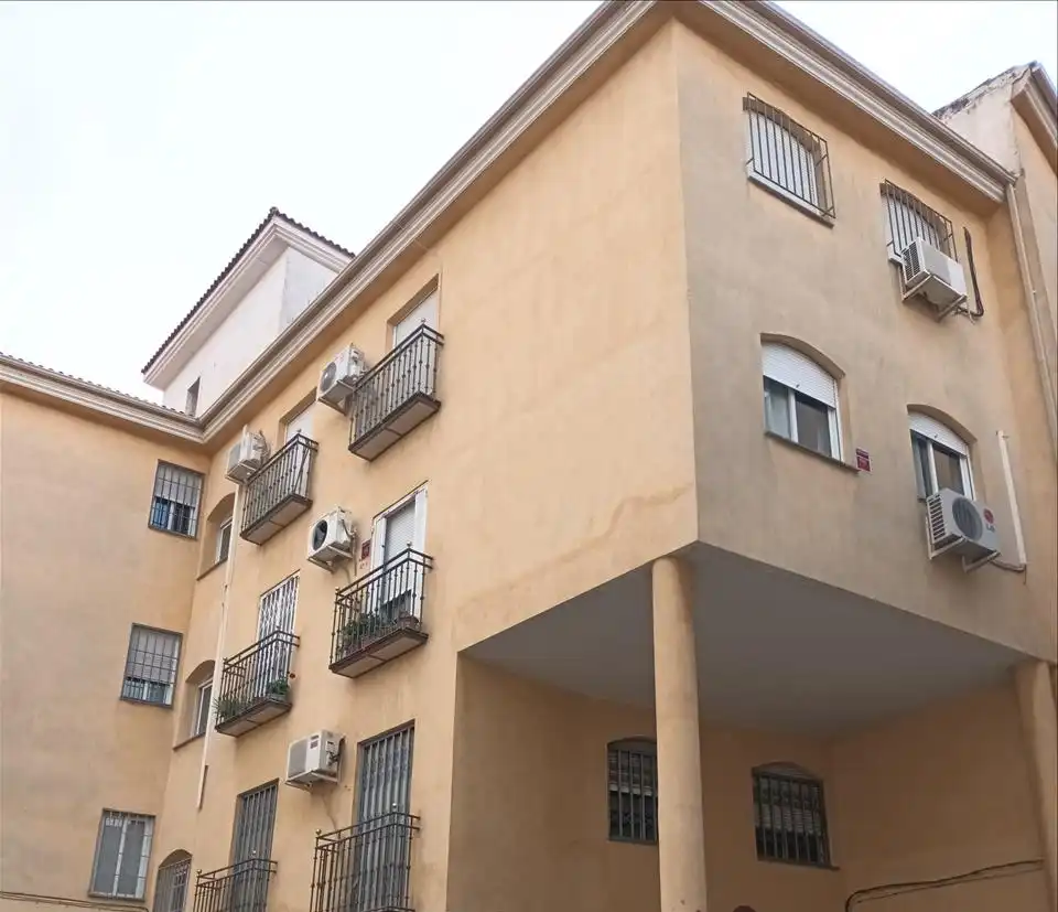 Vista exterior de Pis en venda en Jaén