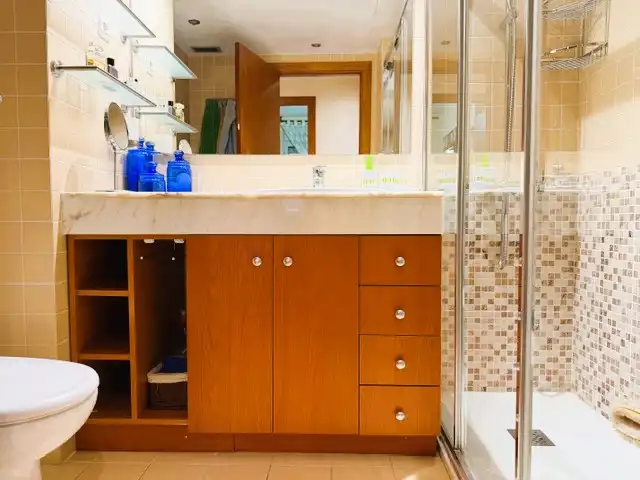 Bathroom of Flat for sale in Montgat  with Air Conditioner, Heating and Parquet flooring