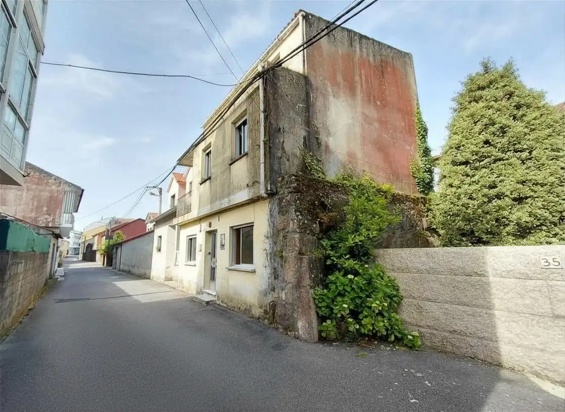 Vista exterior de Casa o xalet en venda en Cambados amb Terrassa i Balcó