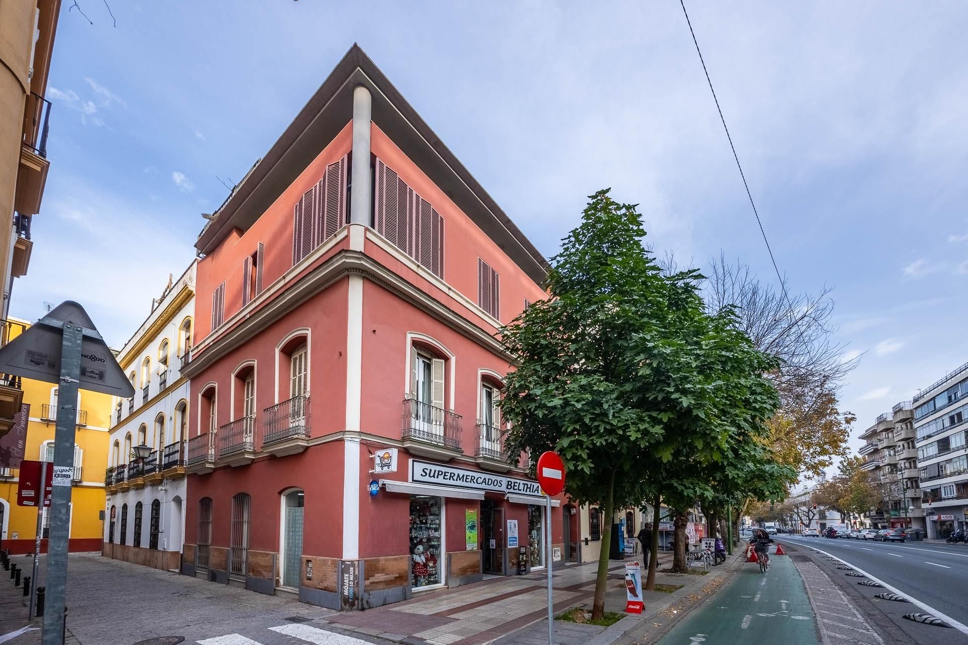 Exterior view of Flat to rent in  Sevilla Capital  with Furnished