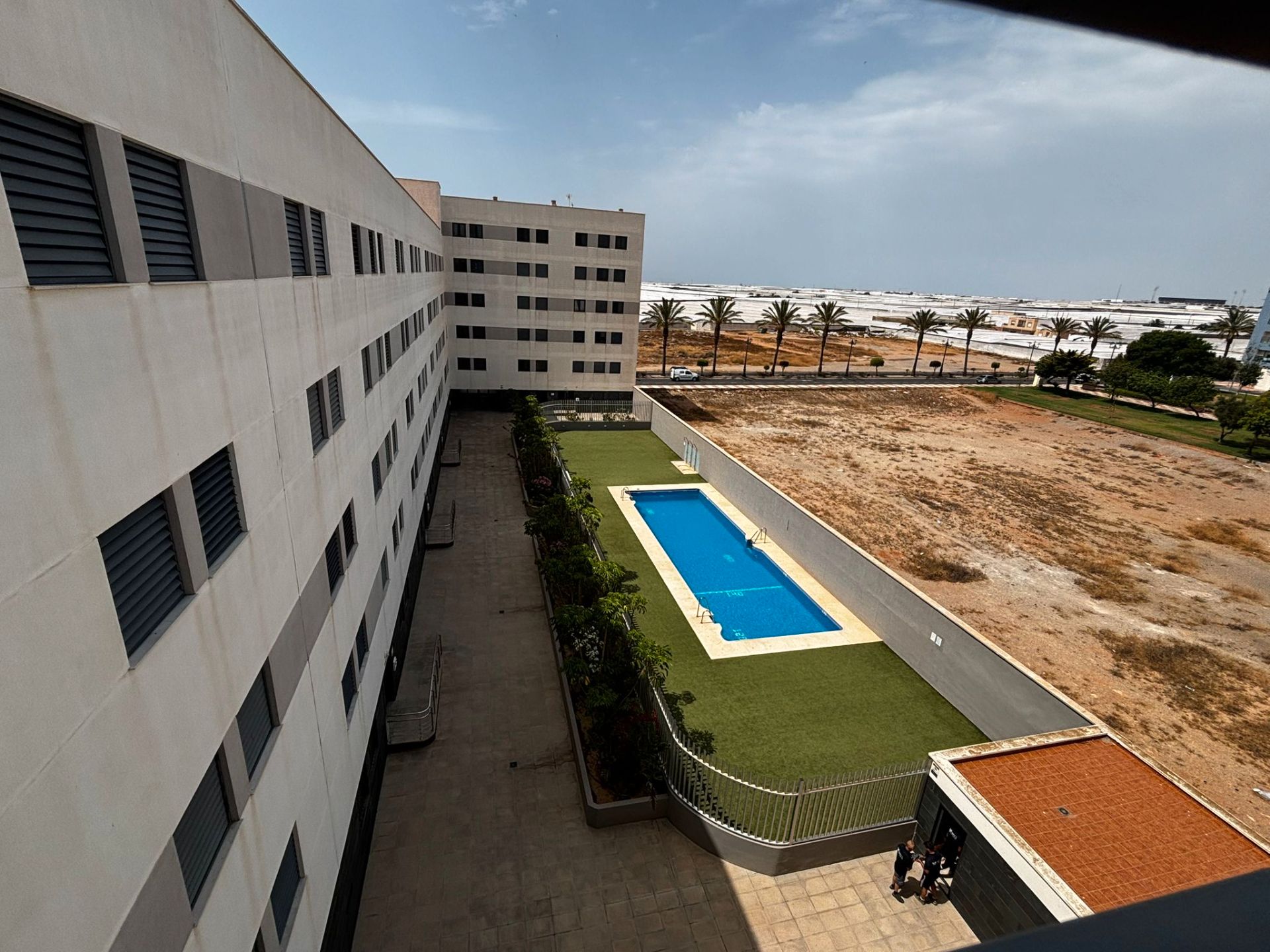 Piscina de Pis en venda en Roquetas de Mar amb Aire condicionat, Calefacció i Terrassa