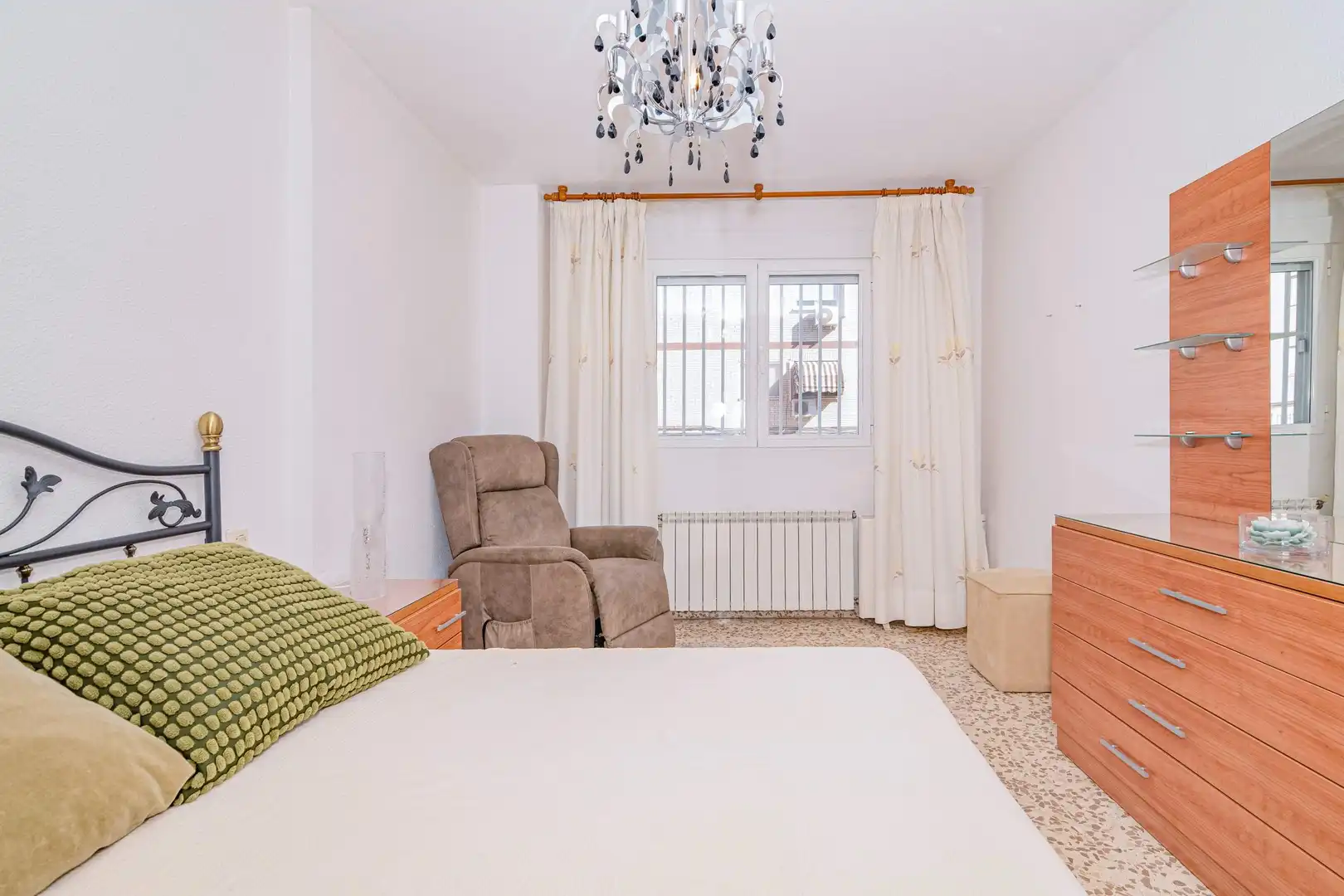 Habitación de Piso en venta en Granada