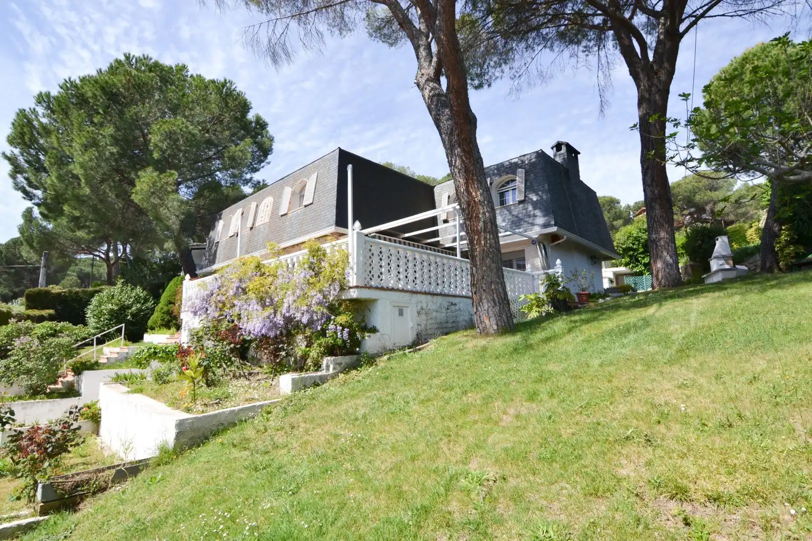 Vista exterior de Casa o xalet en venda en San Martín de Valdeiglesias amb Jardí privat, Terrassa i Traster