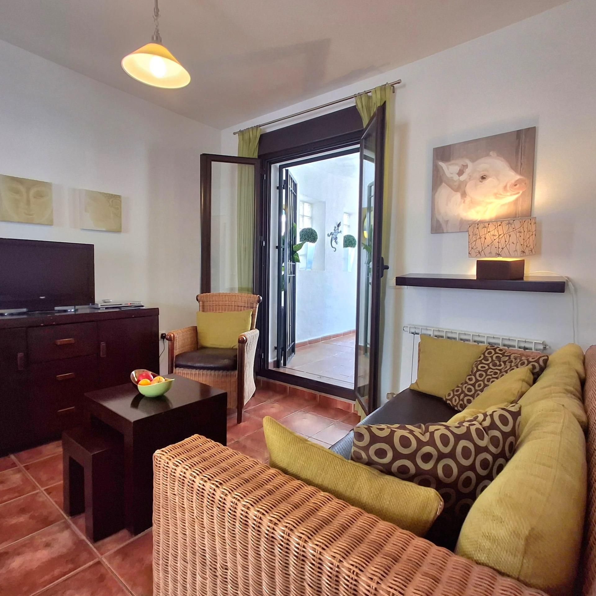 Sala d'estar de Apartament en venda en Fondón amb Terrassa, Moblat i Piscina comunitària