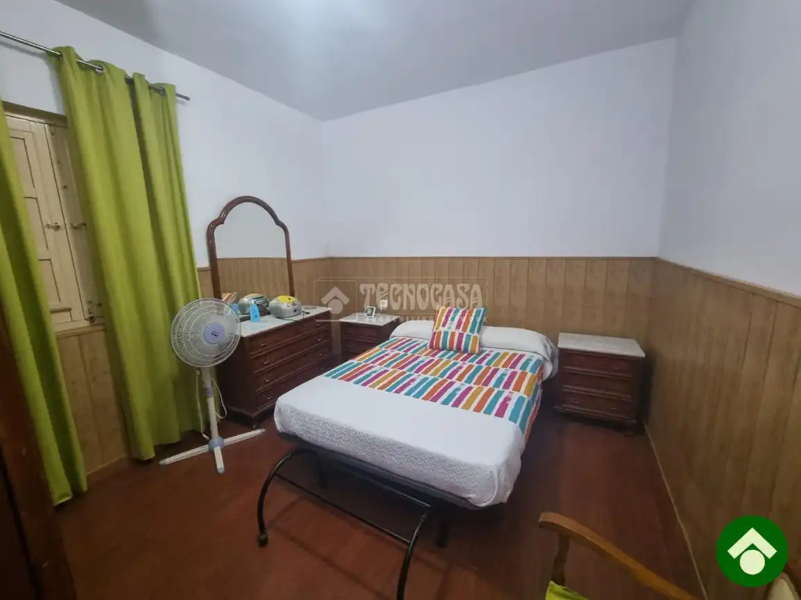 Habitación de Casa adosada en venta en Santa Fe con Trastero
