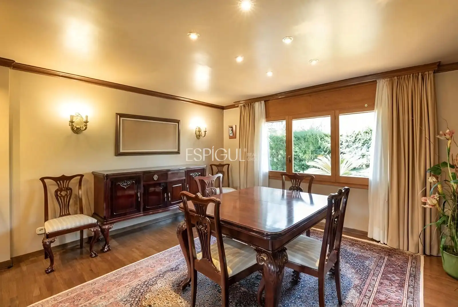 Dining room of Houses for sale in Sant Cugat del Vallès  with Air Conditioner, Heating and Parquet flooring