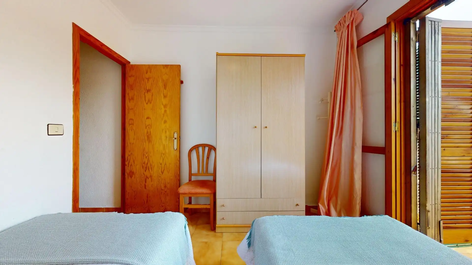Habitación de Casa adosada en venta en San Pedro del Pinatar con Jardín privado, Terraza y Amueblado
