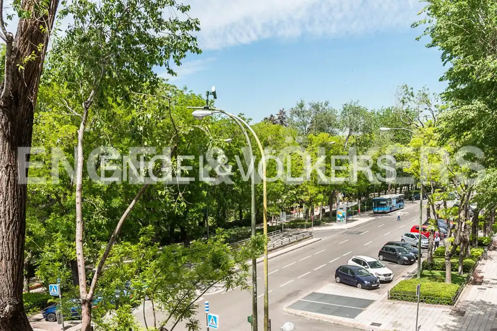 Vista exterior de Pis de lloguer en Madrid amb Aire condicionat, Calefacció i Parquet