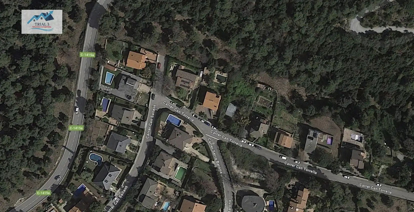 Vista exterior de Casa o xalet en venda en Castellar del Vallès amb Jardí privat