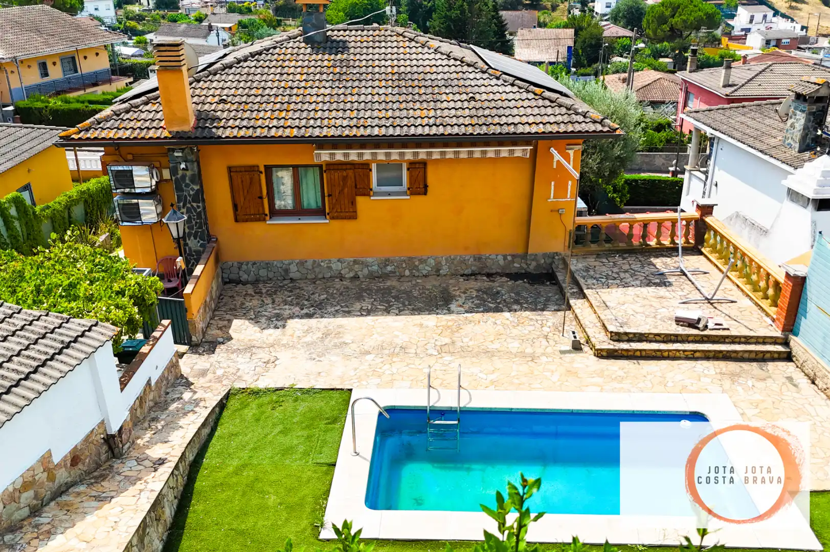 Piscina de Casa o chalet en venta en Maçanet de la Selva con Aire acondicionado, Calefacción y Jardín privado