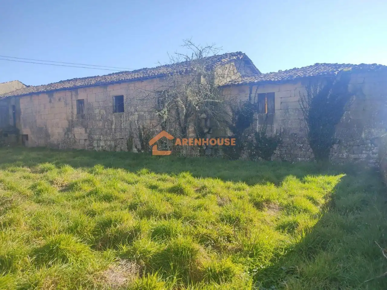 Casa amb terrassa en venda a Sarreaus, imagen 2