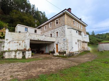 Haus zum Verkauf in Calle Rubias Auzoa