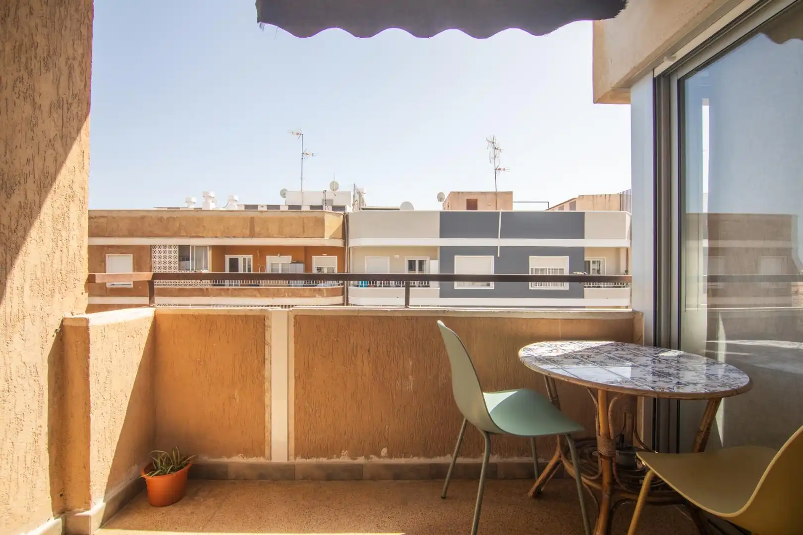 Flat with terrace for sale in Calle ANTONIO MACHADO 86, imagen 3