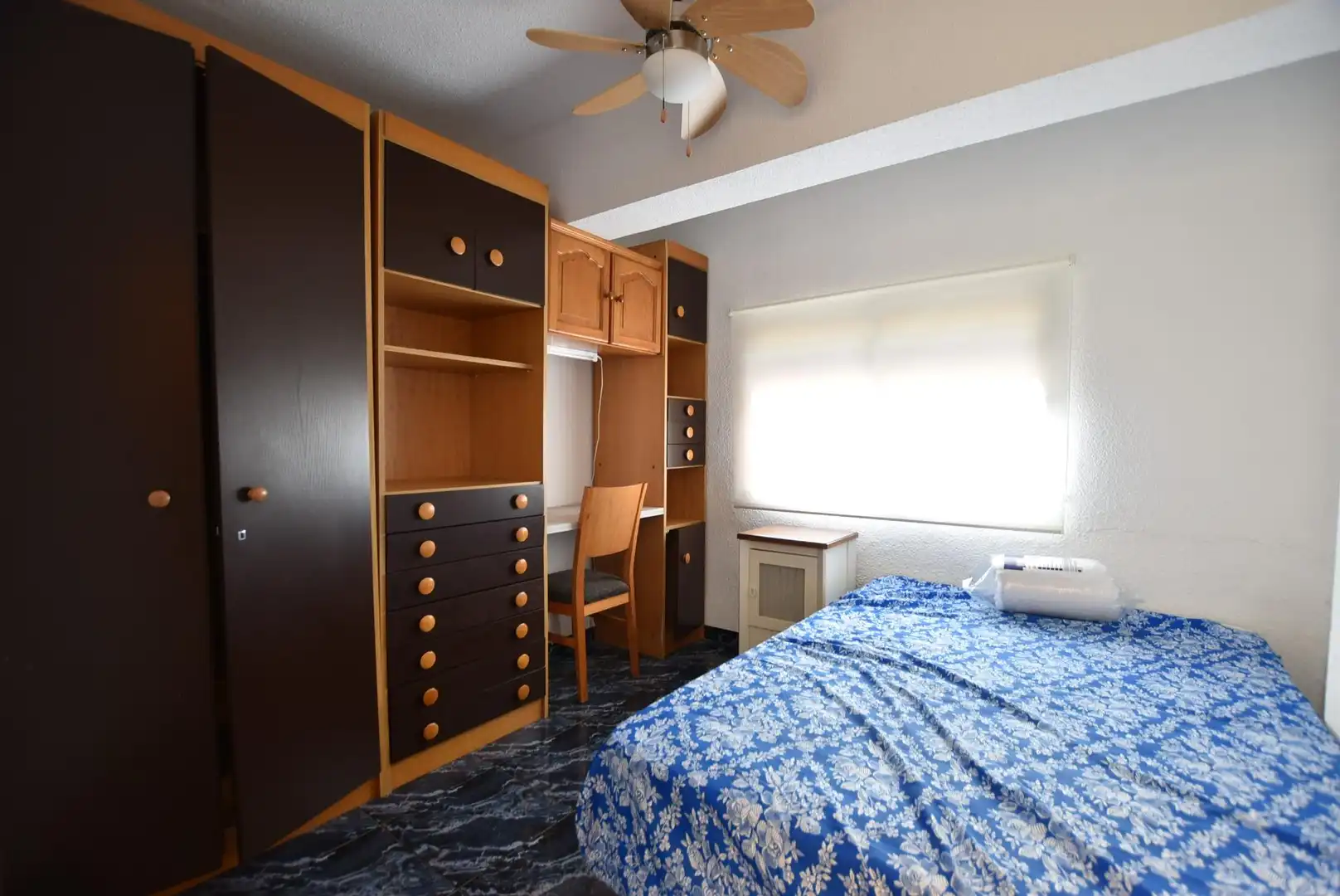 Zimmer in Calle Ebro, Barrio de Zaidín