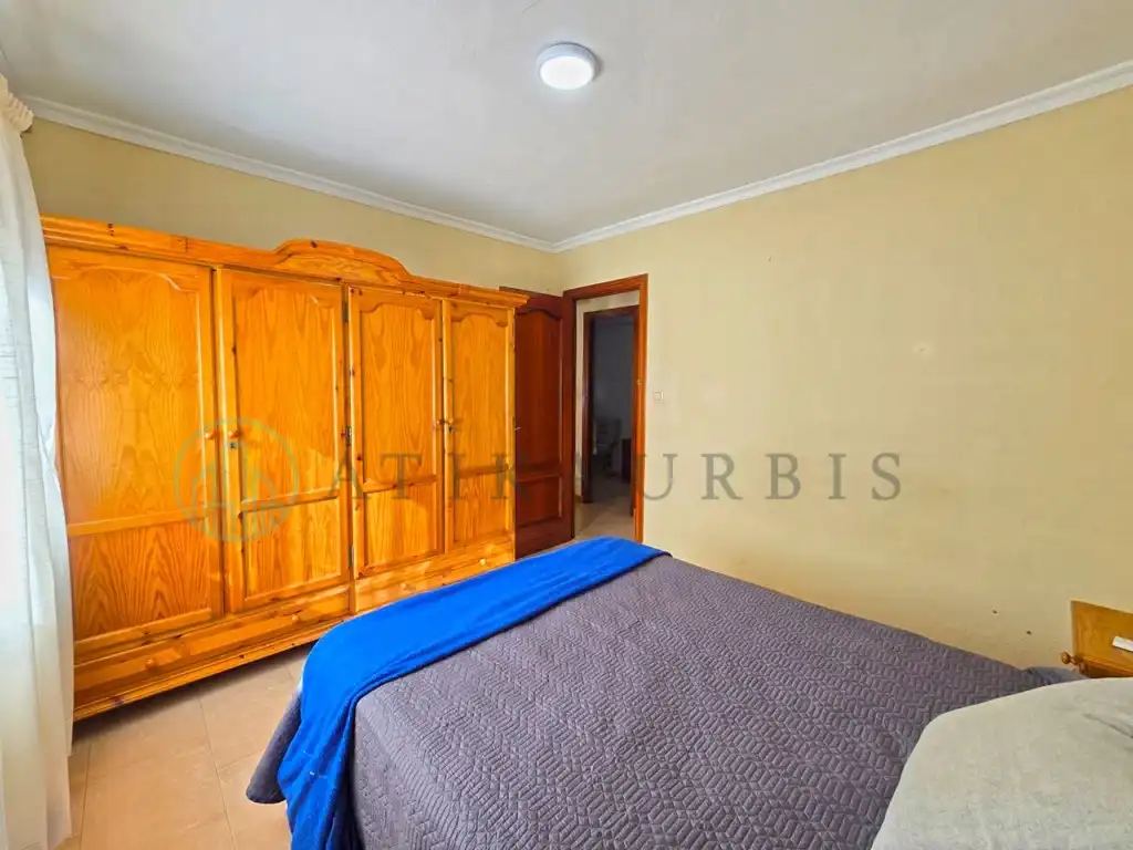 Piso en venta en Calle Manuel Altolaguirre, Girón - Las Delicias