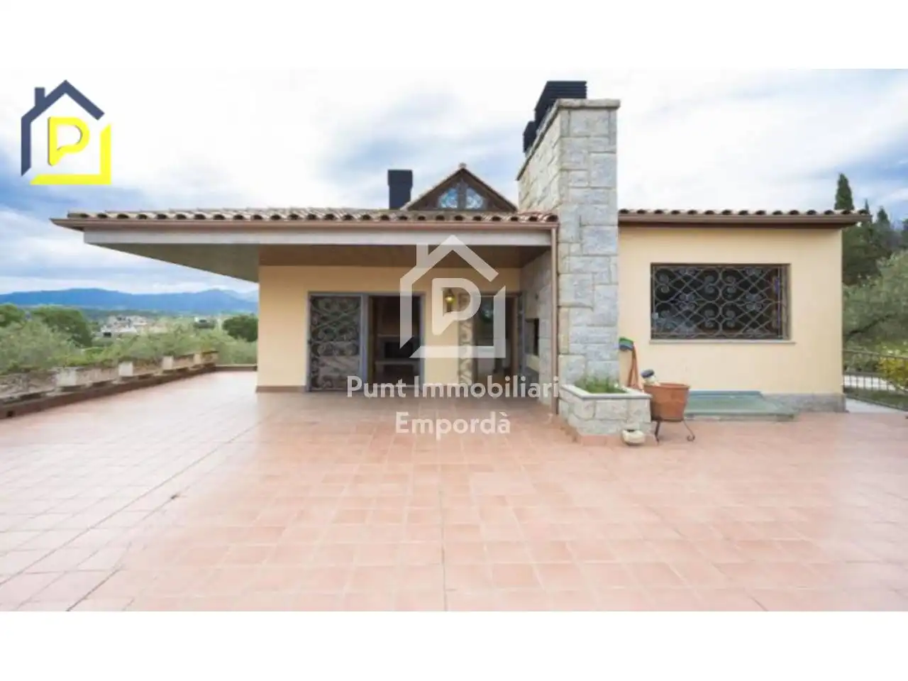 Vista exterior de Casa o chalet en venta en Sant Climent Sescebes con Calefacción, Jardín privado y Terraza