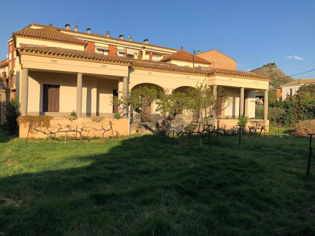 Vista exterior de Casa o xalet en venda en Artesa de Segre amb Jardí privat i Terrassa