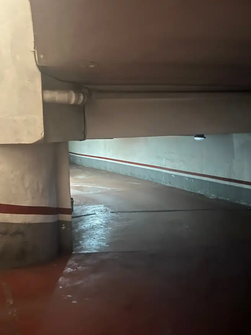 Einzelparkplatz zum Verkauf in Olot