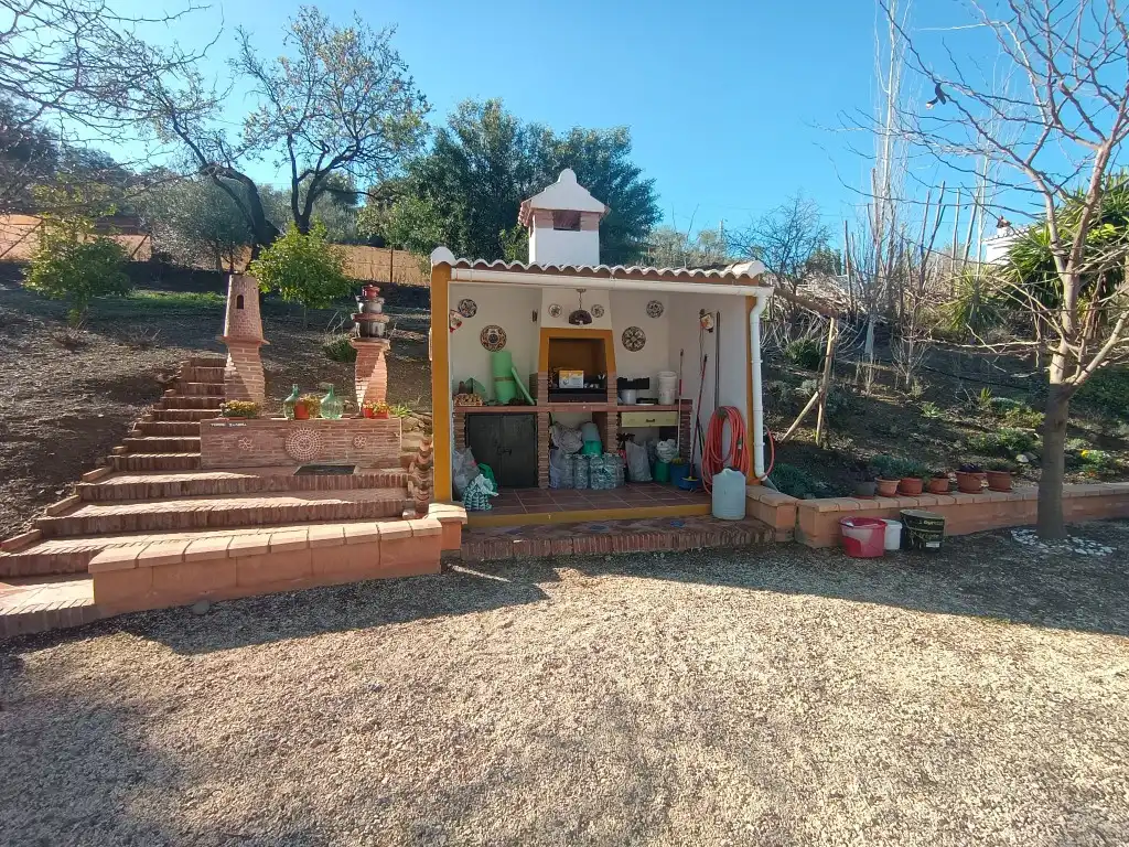 Garten von Country house zum Verkauf in Casabermeja mit Privatgarten, Schwimmbad und Möbliert