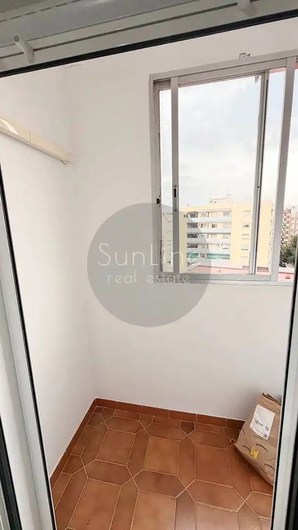 Exterior view of Flat for rent in Valencia  with Air Conditioner, Furnished and Balcony