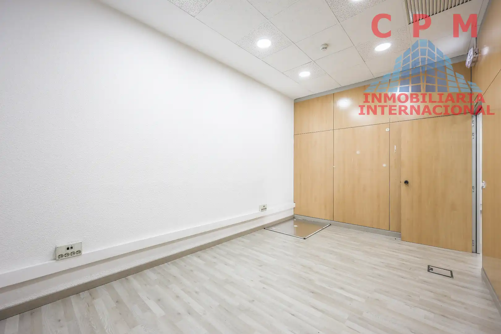 Büro zur Miete in Usera