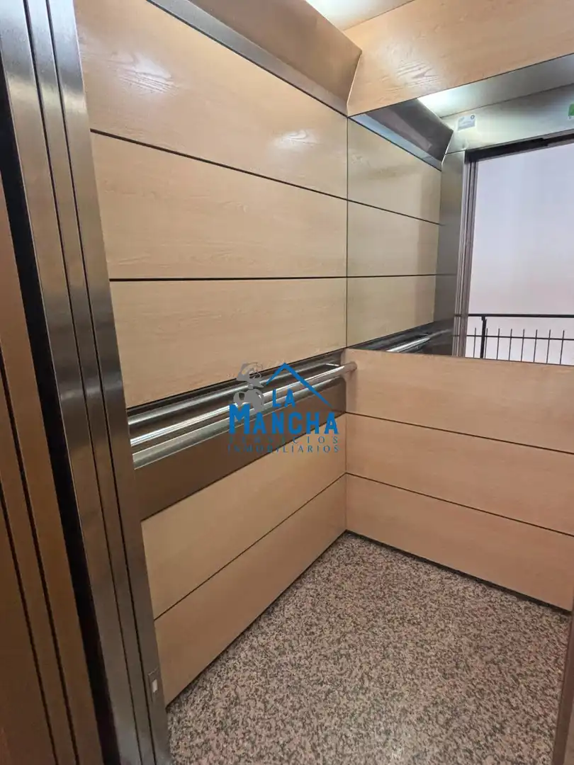 Flat for sale in Albacete  with Air Conditioner, Heating and Furnished