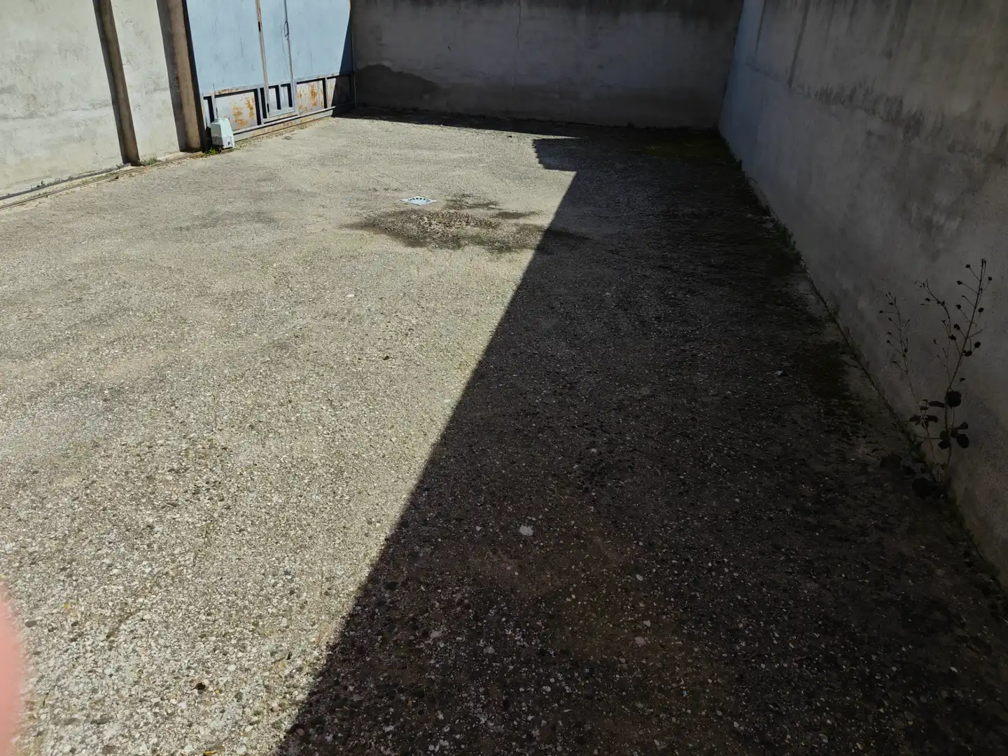 Aparcament de Casa adosada en venda en Chozas de Canales amb Aire condicionat, Jardí privat i Terrassa