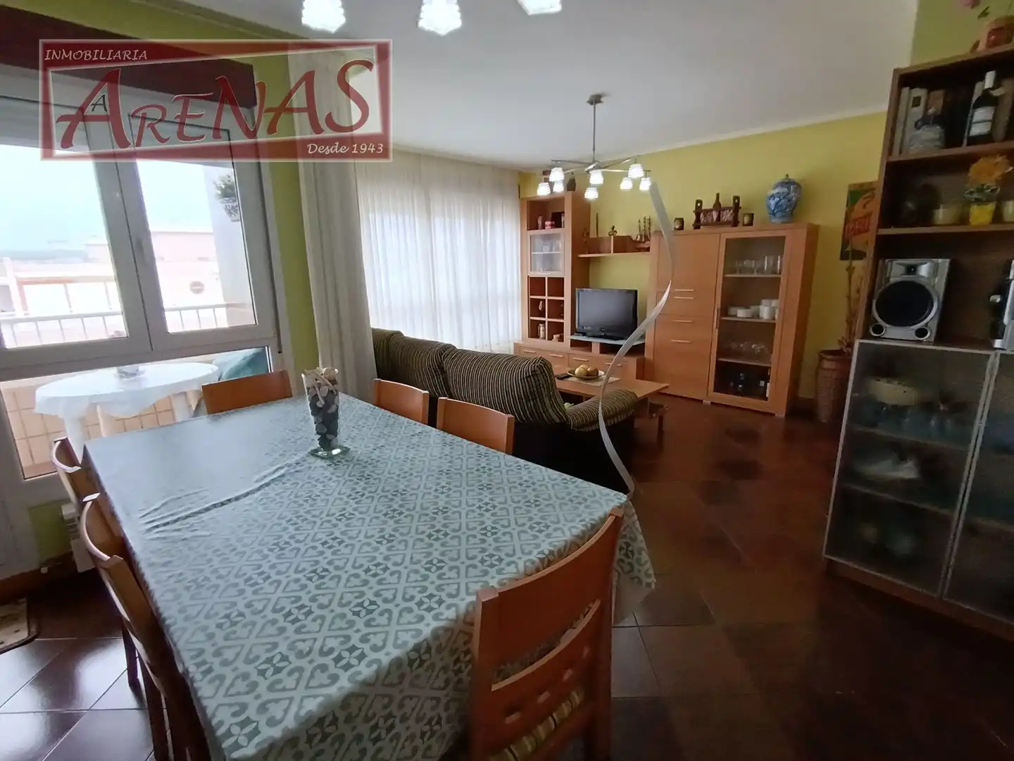 Sala de estar de Piso en venta en Laredo con Calefacción, Jardín privado y Parquet