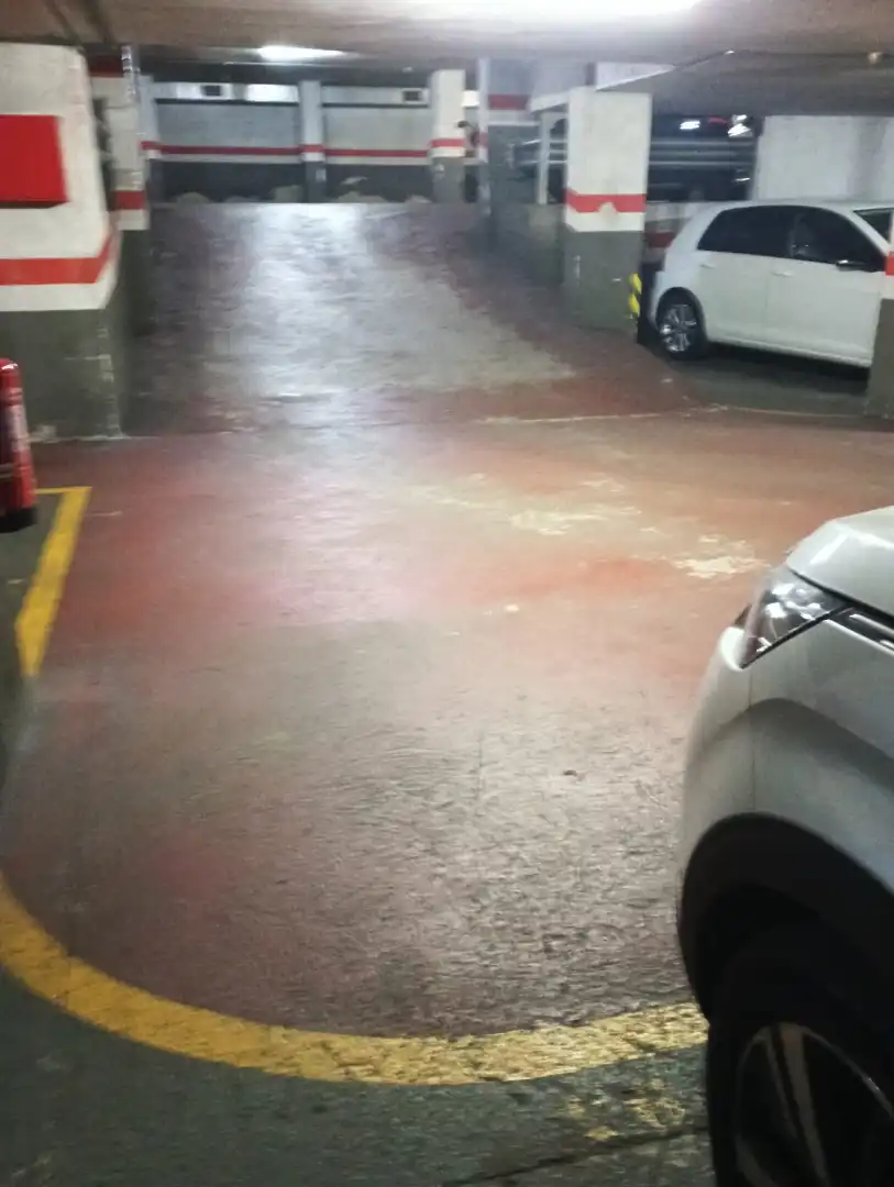 Aparcament de Garatge en venda en Badalona