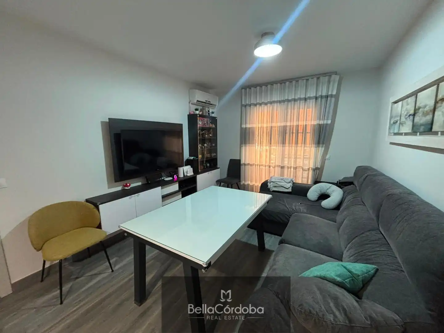 Living room of Flat for sale in Córdoba  with Air Conditioner, Heating and Terrace