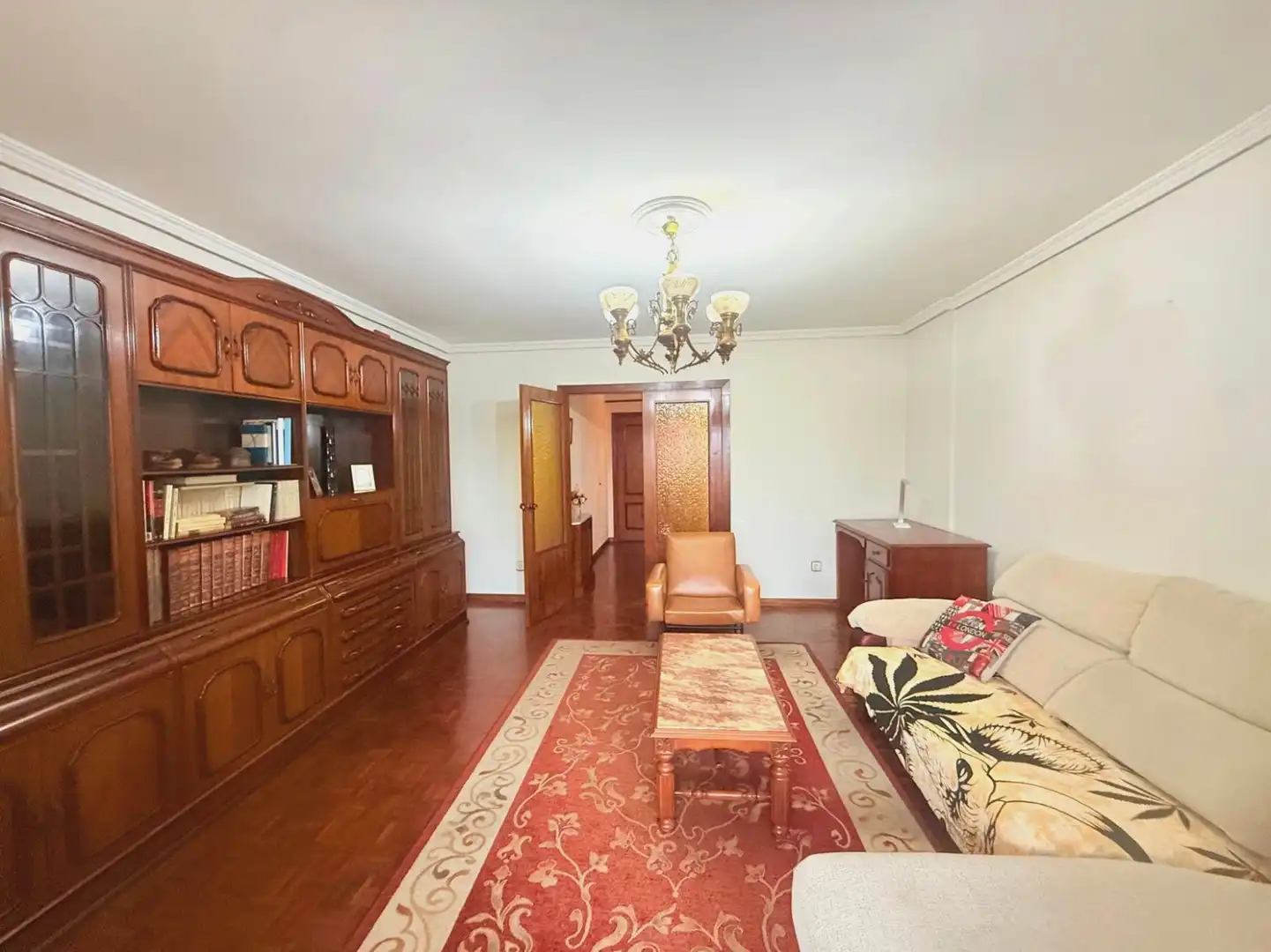 Sala de estar de Piso en venta en Avilés con Calefacción, Parquet y Terraza