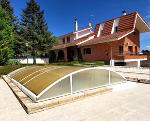 Piscina de Casa o xalet en venda en  Teruel Capital amb Terrassa i Piscina