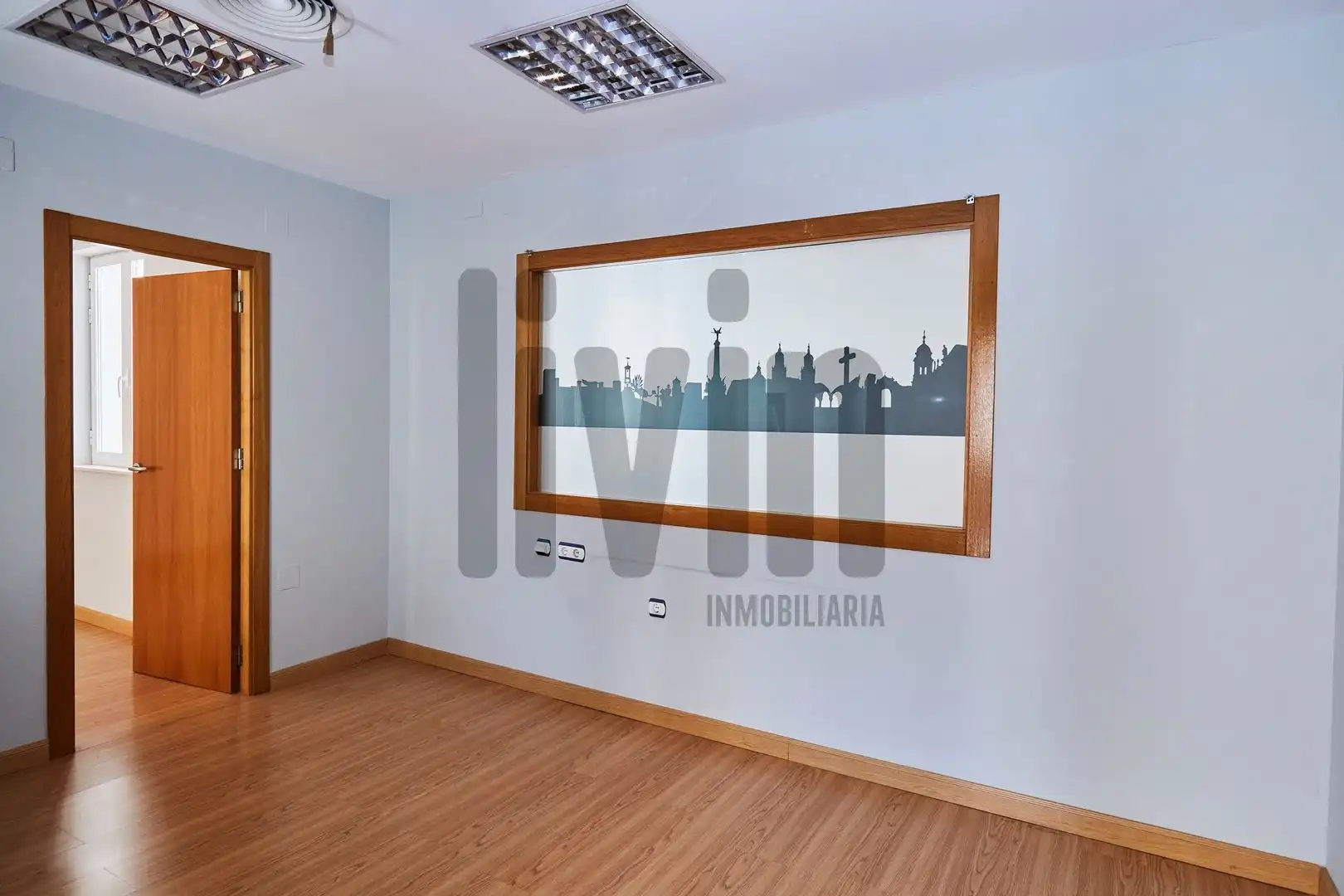 Oficina en venta en Jaén con Aire acondicionado y Calefacción