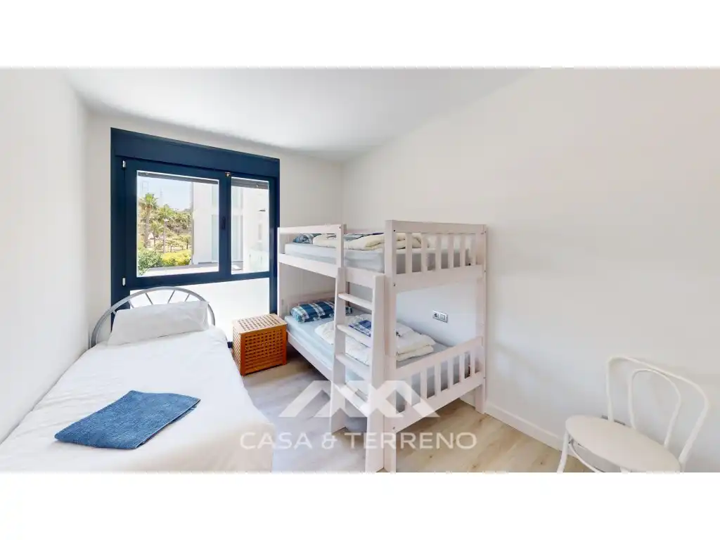 Dormitori de Apartament en venda en Vélez-Málaga amb Aire condicionat i Piscina comunitària