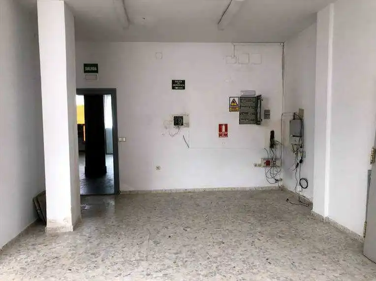Local commercial à vendre à C/ Jose Cabrera, imagen 3