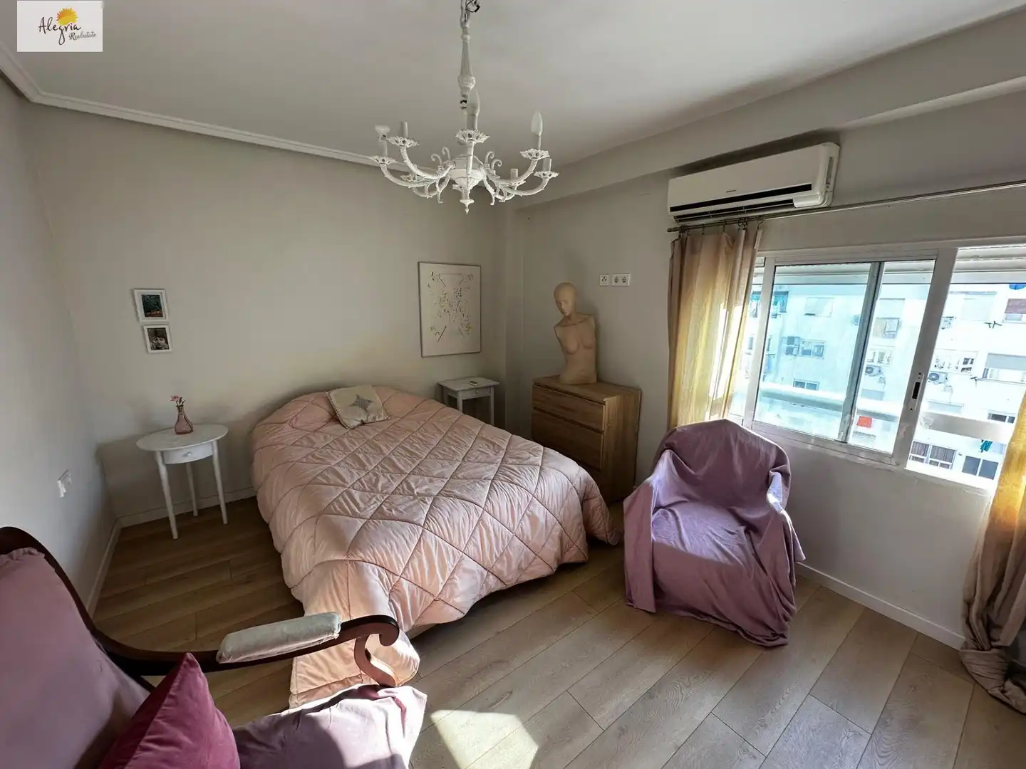 Apartments for rent in Carrer SENYERA LA, 26, Mont-Olivet