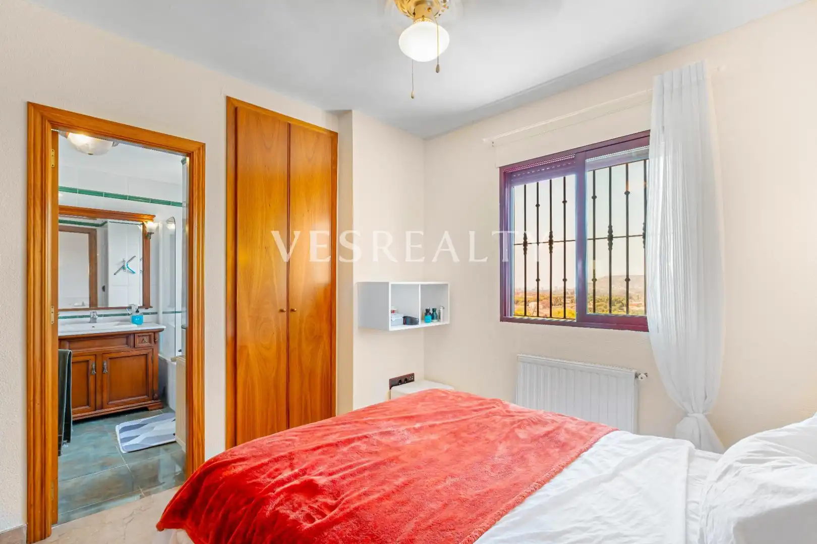 Dormitori de Casa o xalet en venda en Sant Joan d'Alacant amb Jardí privat, Terrassa i Balcó