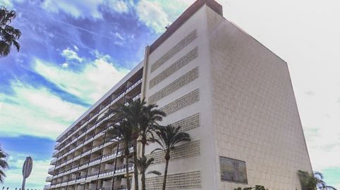 Foto 2 de Piso en venta en El Bajondillo, Torremolinos