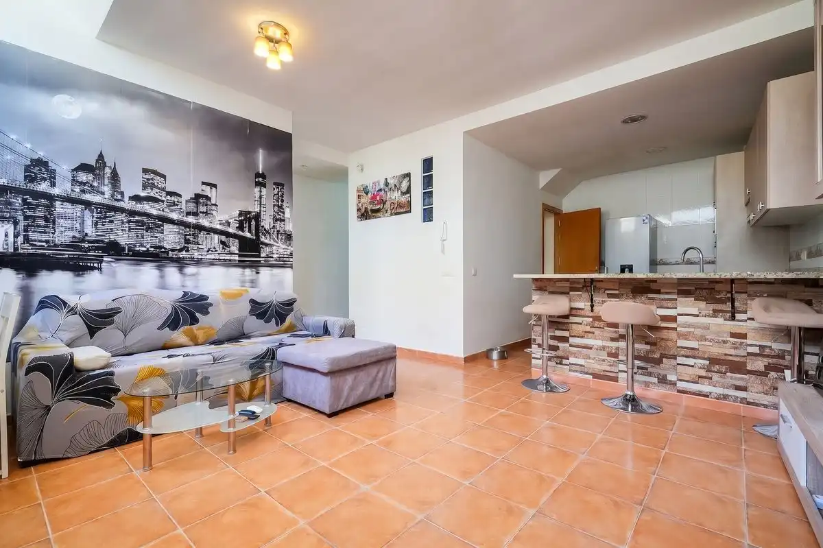 Sala de estar de Casa adosada en venta en Villalbilla con Aire acondicionado, Calefacción y Terraza